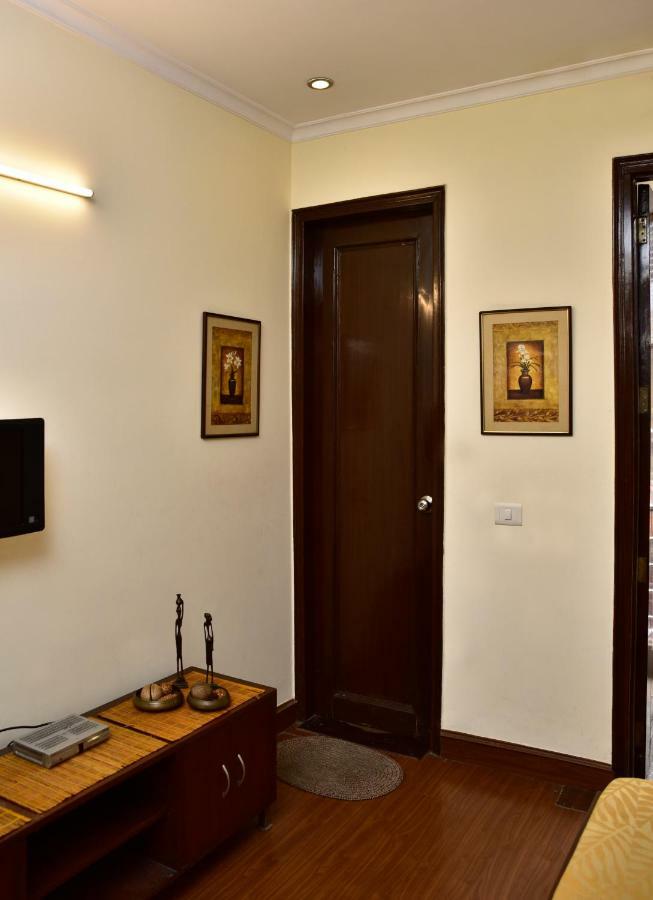 2Bhk Comfortable Furnished Serviced Apartments In Hauz Khas - Woodpecker Apartments New Delhi Luaran gambar