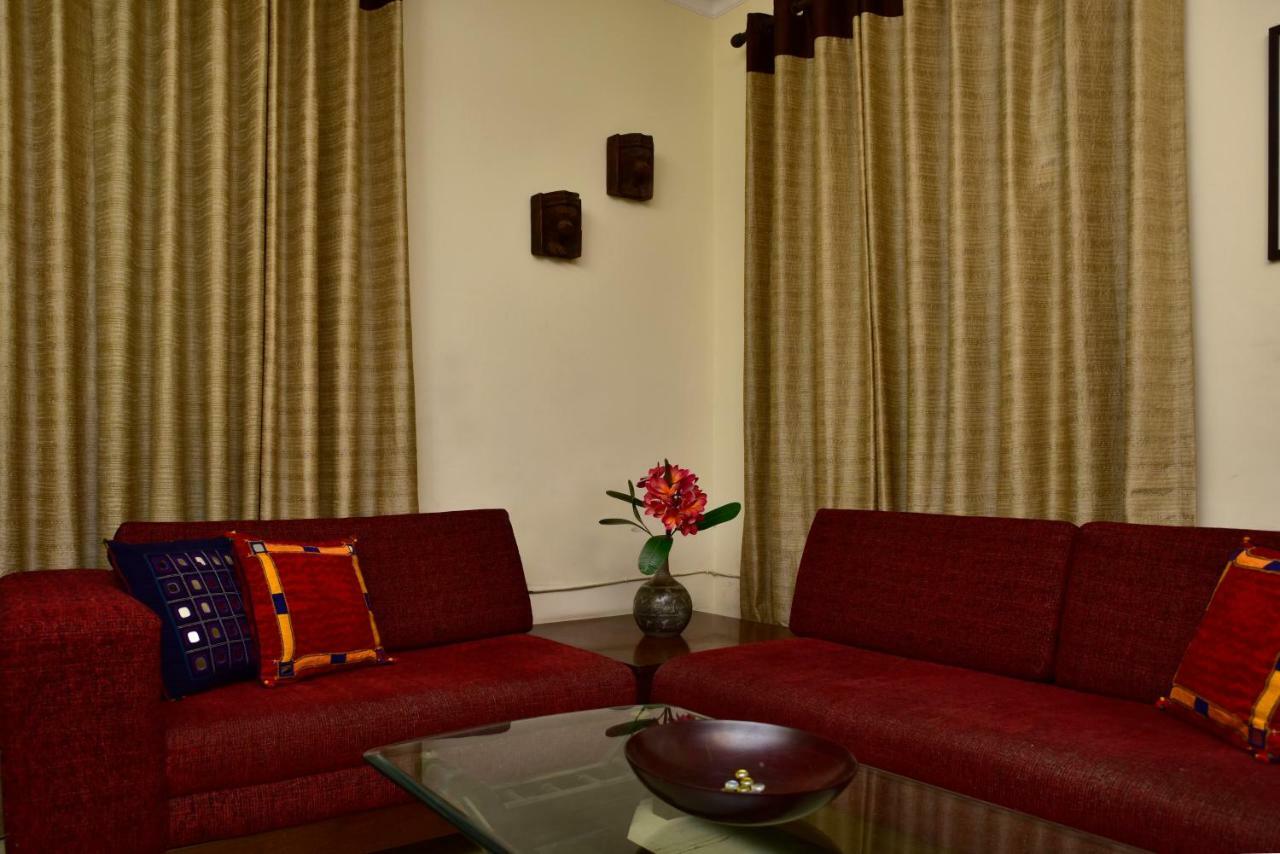2Bhk Comfortable Furnished Serviced Apartments In Hauz Khas - Woodpecker Apartments New Delhi Luaran gambar